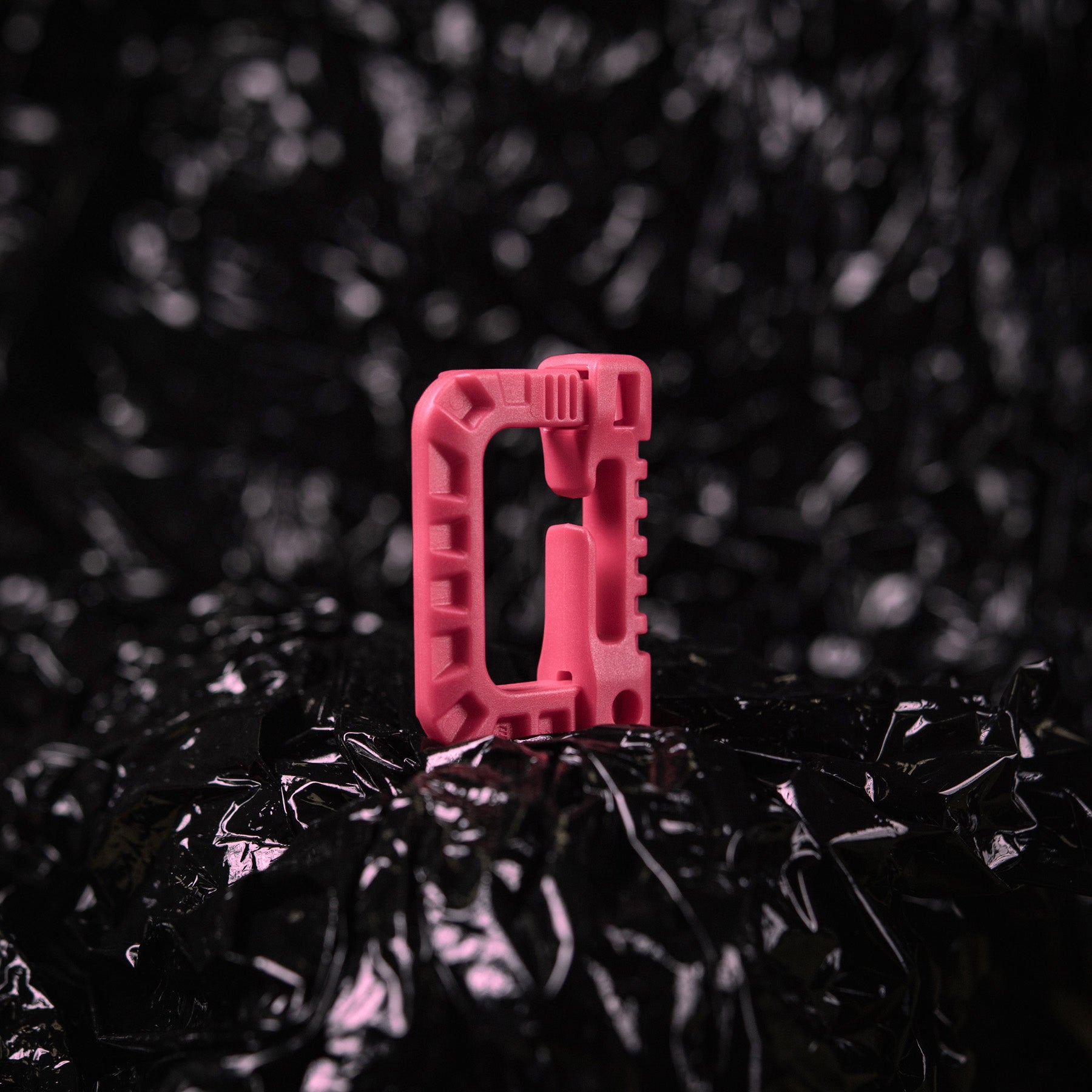 Карабін пластиковий Grimloc Pink