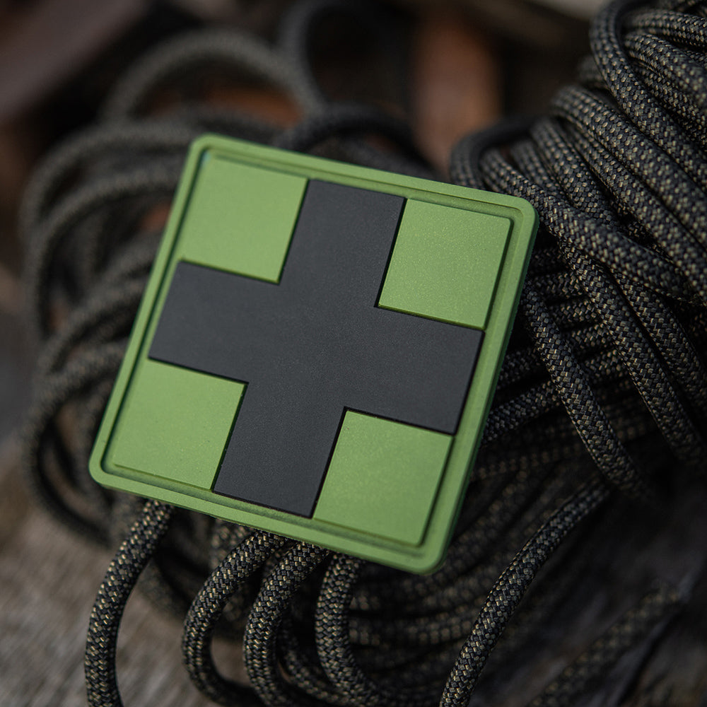 M-Tac нашивка Medic Cross Square ПВХ олива/чорний
