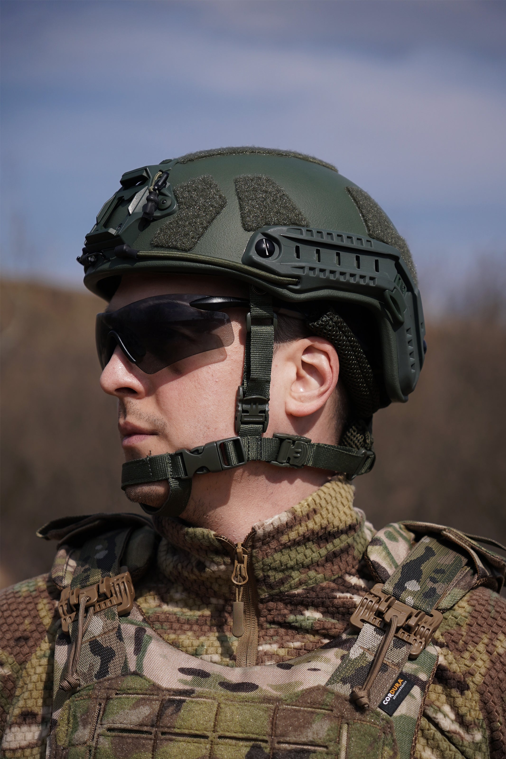 Кевларовий балістичний шолом FAST GEN III Kevlar Olive з кріпленням NVG та рейками
