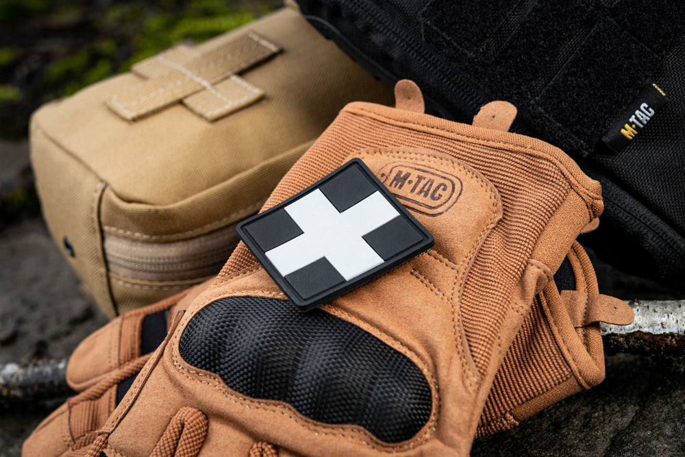 M-Tac нашивка Medic Cross Square ПВХ чорний/сірий