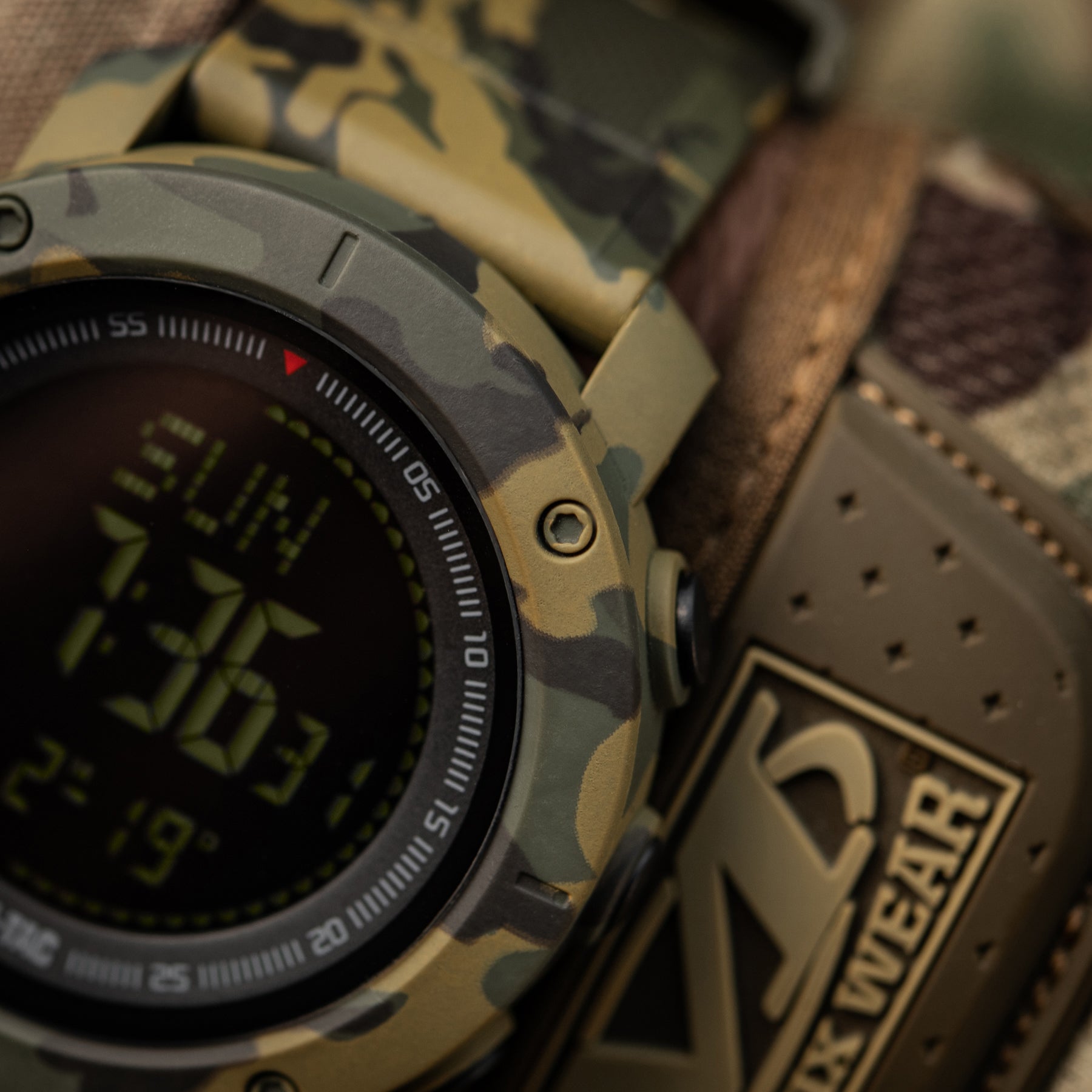 M-Tac годинник тактичний з компасом 2095 Camo