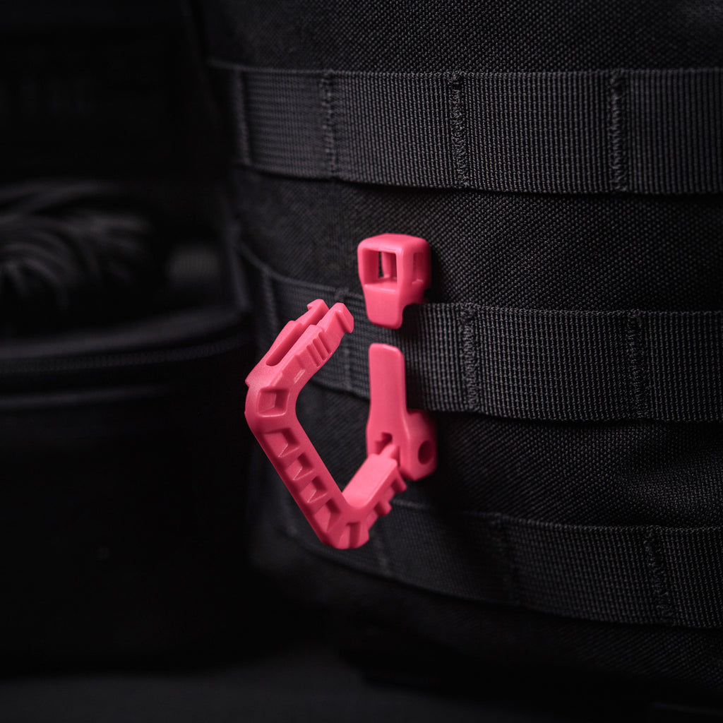Карабін пластиковий Grimloc Pink