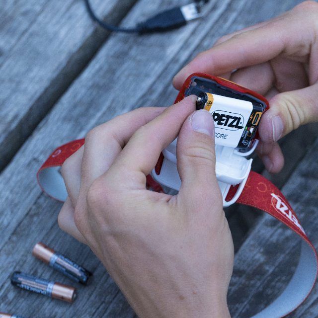 Petzl CORE8/A акумуляторна батарея