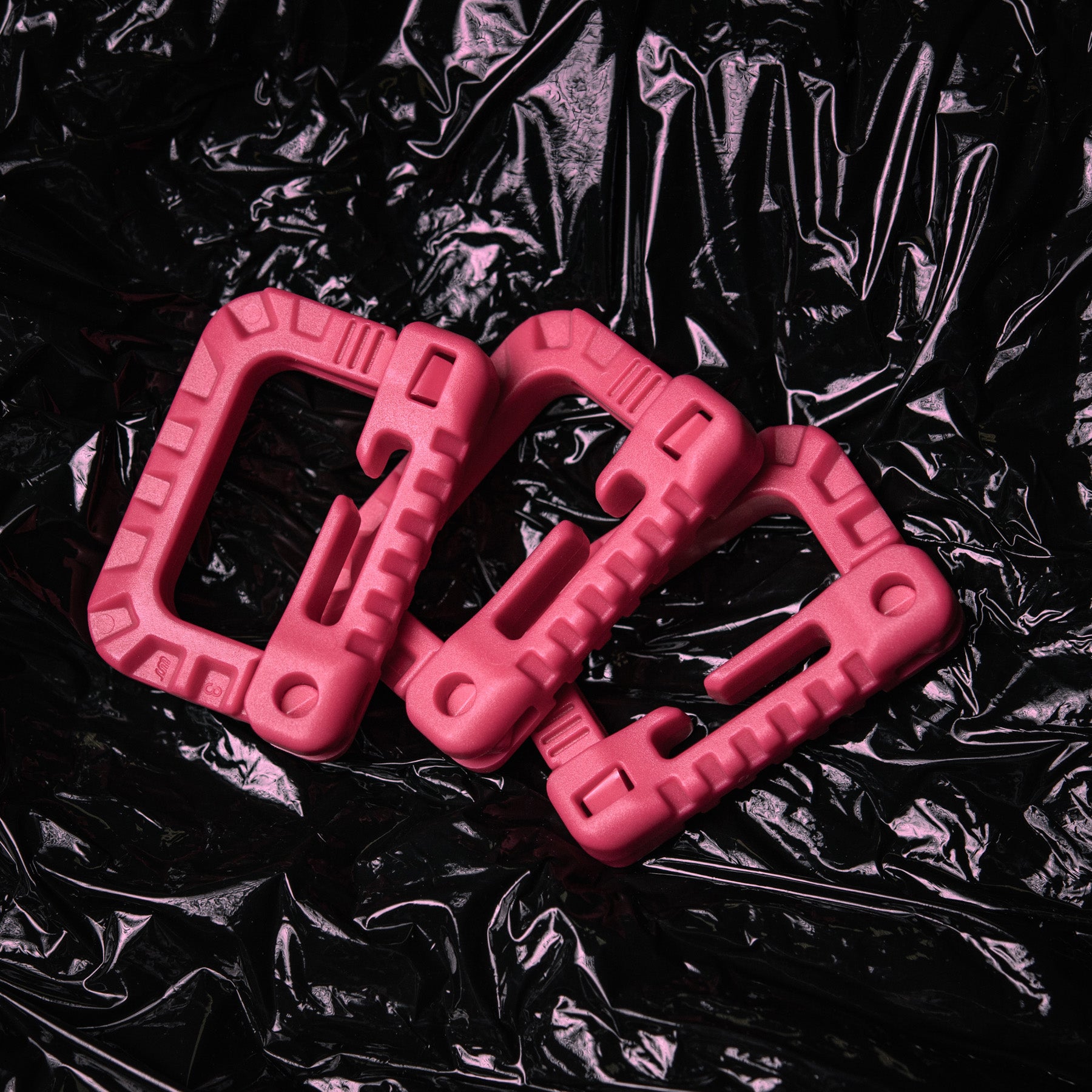 Карабін пластиковий Grimloc Pink