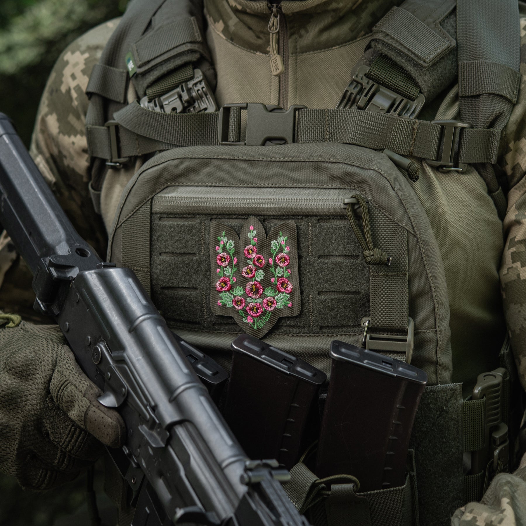 M-Tac нашивка Тризуб рожеві Мальви (вишивка) Ranger Green