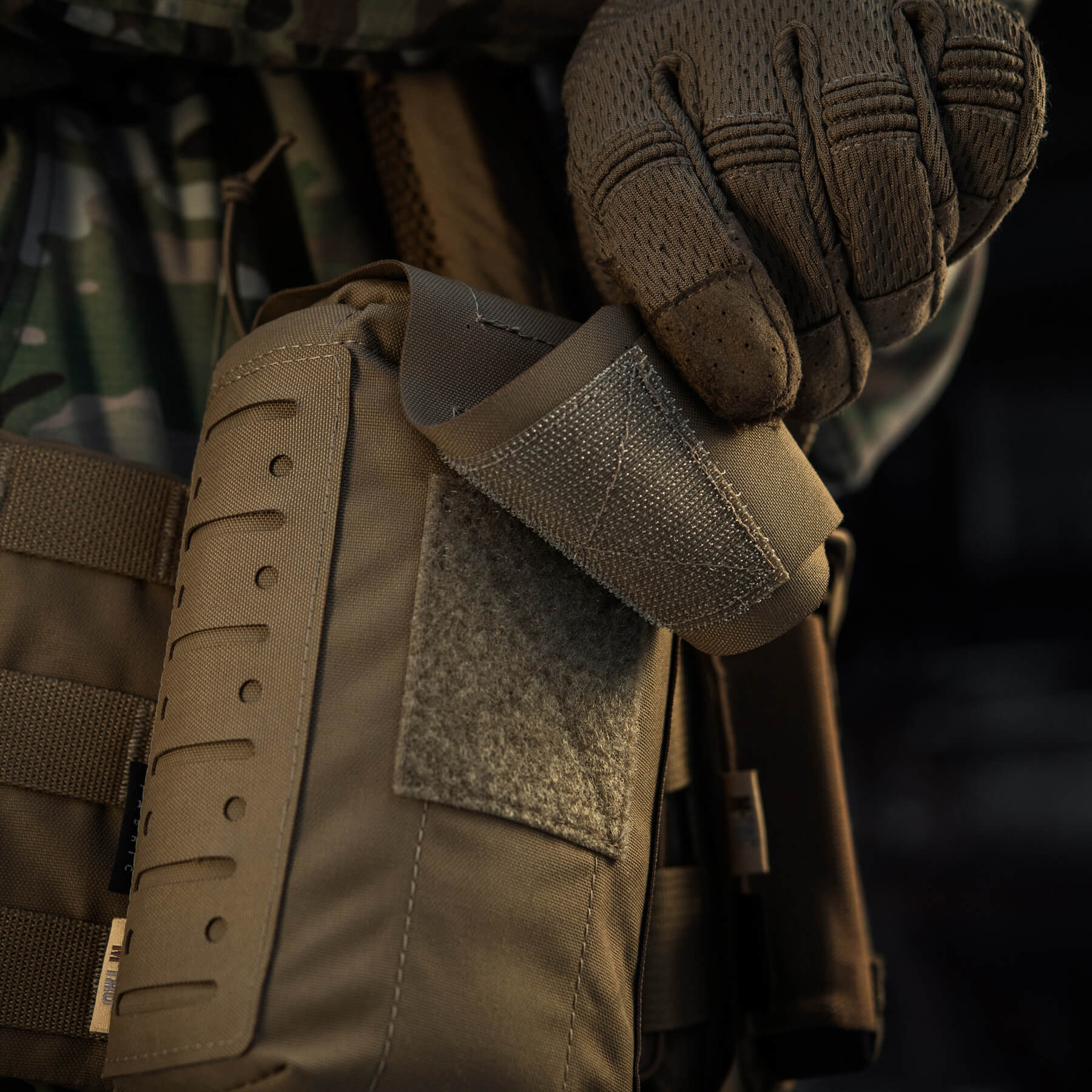 M-Tac підсумок медичний вертикальний Small Gen.II Elite Coyote