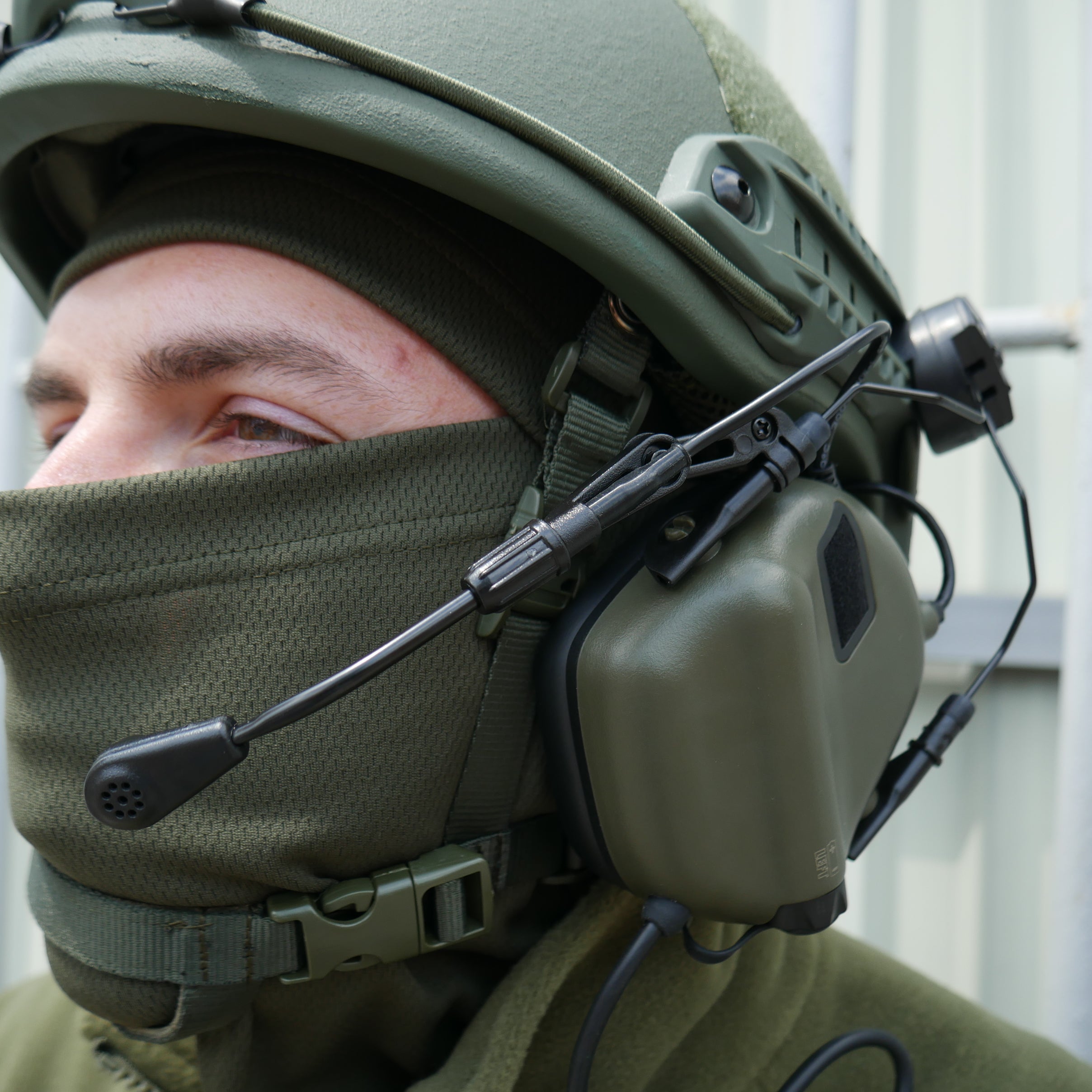 Навушники активні EARMOR M32Н з кріпленням Олива