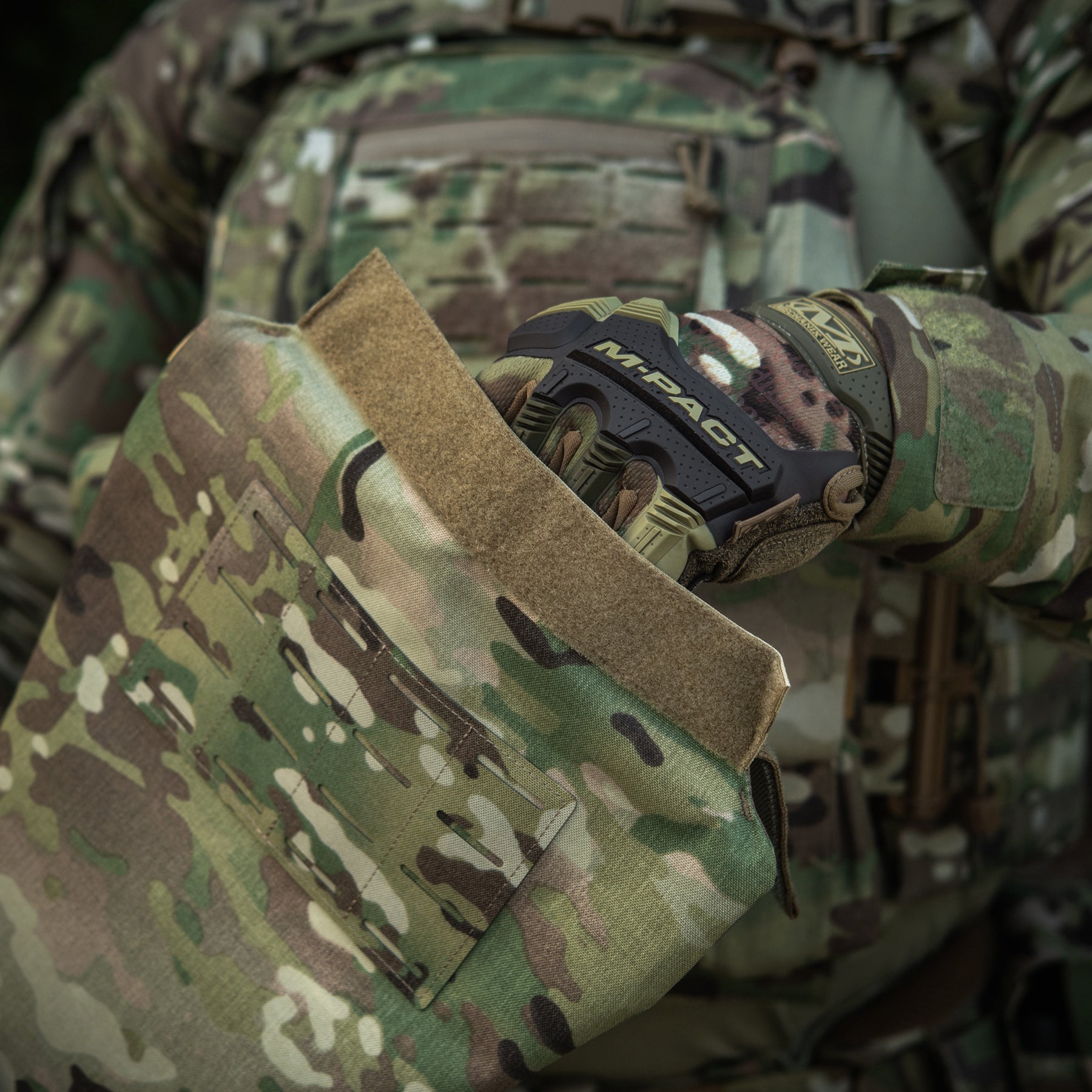M-Tac фартух протиуламковий з балістичним пакетом 2 клас (BRONYX) Laser Cut Multicam