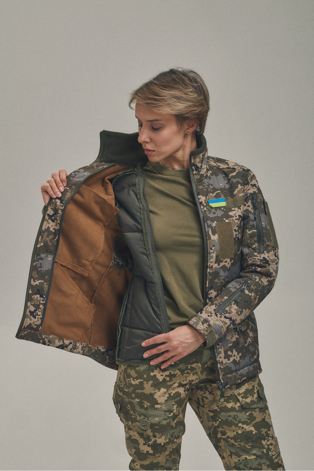 Зимова утеплена жіноча FS куртка-трансформер Soft Shell 2в1, піксель